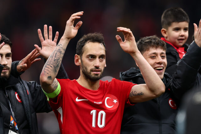 �� çalhanoglu do Galatasaray, agent v Turecku alebo zaujímavý