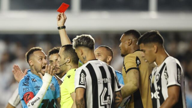 „Neymarova ruka“ vyhráva červenú brazílsku kartón v možnom odoslaní Santos

