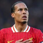 Van Dijk by mohol mať nového partnera v centreback.