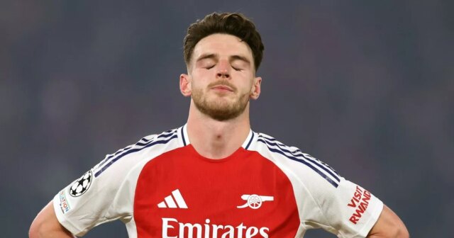 „Povedal som Declanovi Riceovi, aby sa pripojil k Arsenalským konkurentom Premier League - teraz by mal trofej“

