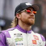 23xi Racing predstavuje schému maľovania inšpirovanú topánkami Michael Jordan pre Tyler Redick v Chicago Street Race