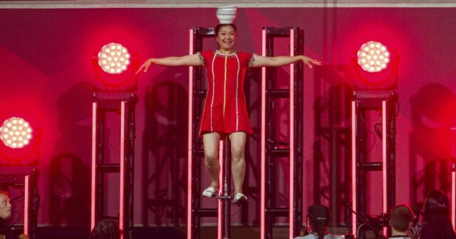 Acrobat Red Panda preberá hrozné zničenie jednostranného polčasu WNBA

