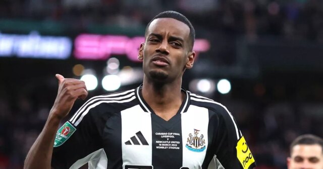 Actualités de transfert de Liverpool: la mise à jour du major Alexander Isak alors qu'Arne Slot Decision fournit un coup de pouce
