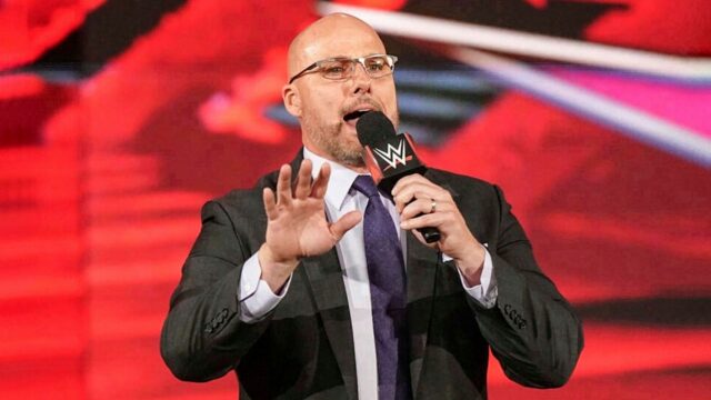 Adam Pearce, ktorý pridá ikonické ustanovenie k prvému 40 -ročnému zápasu Sumperslam na WWE? Preskúmať možnosti

