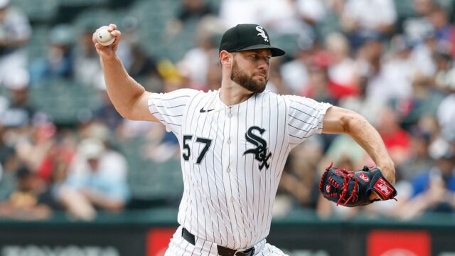 Adrian Houser z White Sox Braakt po zbierke zostáva nadhadzovanie v porovnaní s Blue Jays

