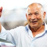 Eddie Jones (na obrázku) je už na nose s mnohými hviezdami a fanúšikmi Wallabies po katastrofickej kampani svetového pohára 2023 - a teraz je možné vystaviť, že úzko spolupracoval s nepriateľom