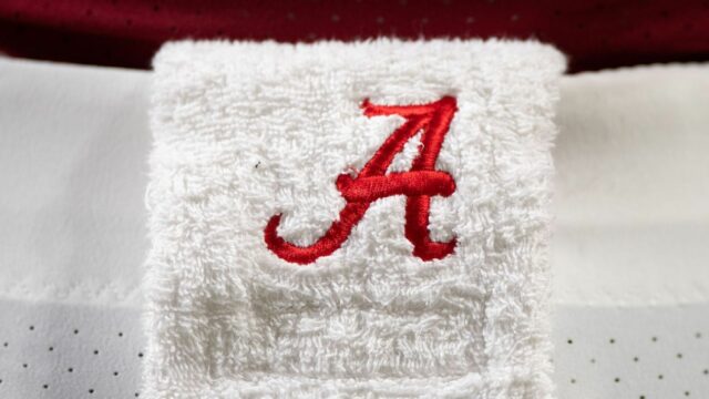 Alabama pokračuje v dynamike, pridajte 4 hviezdy de Nolan Wilson

