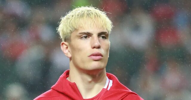 Alejandro Garnacho Dealt Man Utd Transfer Exit Blow en tant qu'accord de 24 millions de livres sterling convenu
