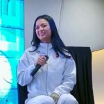 Alex Eala počas stretnutia a pozdravu v piatok, keď po kampani Grand Slam má krátku dovolenku na Filipínach.