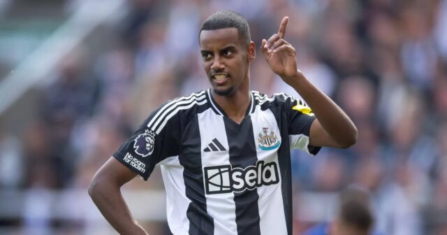 Alexander Isak «accepte Liverpool 300 000 £ de salaire« comme «l'accord verbal donné»
