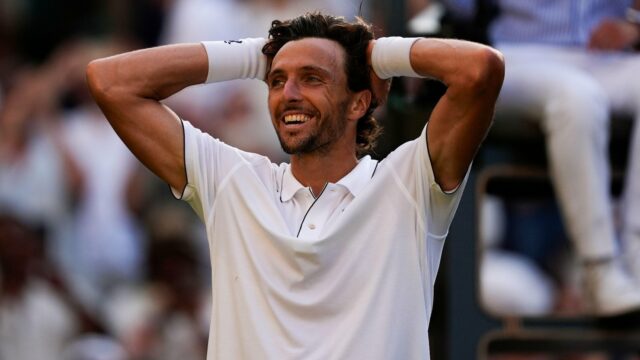 Alexander Zverev Arthur Ringerknech Seals, kariérne víťazstvo bolo ohromené vo Wimbledone

