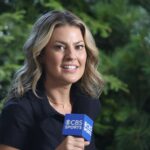 Amanda Balionis ukazuje identifikáciu svojho nového trénera (Image Credit: Instagram @balionis)