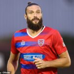 Andy Carroll otvoril svoje rozhodnutie pripojiť sa k Dagenhamu a Redbridge.