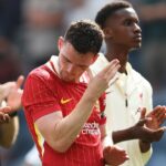 Andy Robertson pleure comme un hommage émotionnel à Diogo Jota par les fans déplace les joueurs de Liverpool
