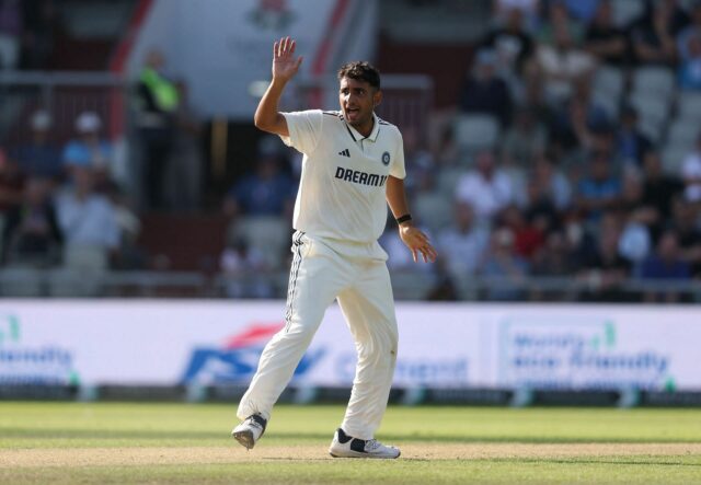 Ango Kamboj vystrelil Ben Duckett za 94, aby si nárokoval prútený debut v Eng vs Ind 2025 4. test (hodinky)


