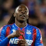 Arsenal Plot Ebelechi Eze Transfert alors que Crystal Palace Star laisse tomber la bombe à la sortie