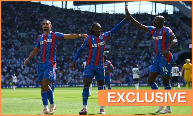 Eberrechi Eze v otepľovaní pred zápasom s Crystal Palace