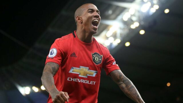 Ashley Young vidí posun v prenosovej stratégii Man United, ktorá sa od Sir Alexa Fergusona nevidela

