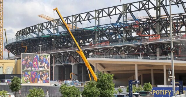 Barcelona bola nútená odložiť Camp Nou opäť, keď klub podnikne dramatické kroky

