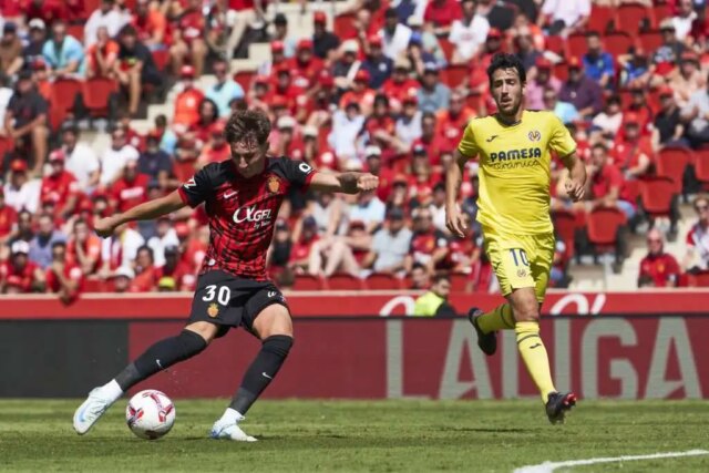 Barcelona využíva rokovania o predaji na opätovné otvorenie prenájmu útočníka

