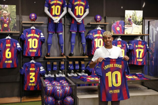 Lamine yamal barcelona dres