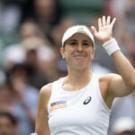 Belinda Bencicova správa s dvoma slovami pre Wimbledon s manželom Martinom Hromkovicom a dieťaťom