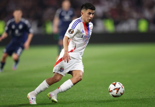 Benfica Swoop za Lyon's Thiago Almada

