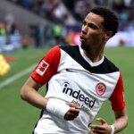 Breaking Liverpool lance Hugo Ekitike s'entretient avec Francfort après l'approche d'Alexander Isak
