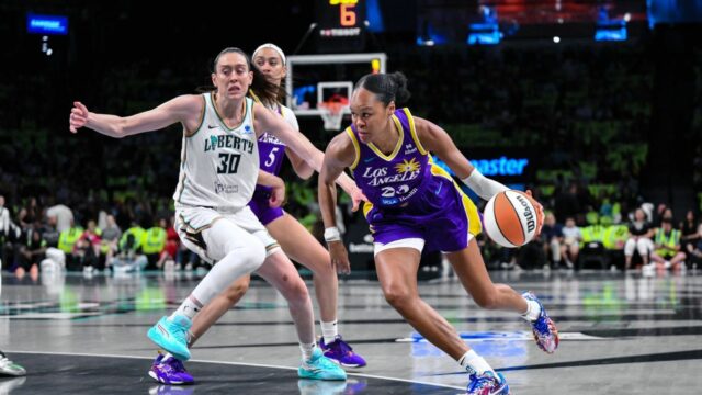 Breanna Stewart sa dostane zo straty slobody čoskoro so zranením Breanna Stewart sa dostane zo straty slobody čoskoro so zranením spodnej nohy