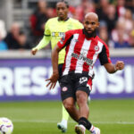 Brentford prijme opatrenia proti Bryanovi Mbumuovi uprostred ľavej strany do Manchesteru United, Ineos a desiati