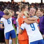 Britská hviezda Beth Mead, Levy porazili Holandsko po tom, čo porazil svojho partnera Vivianne Miedema'ya, oznámila.