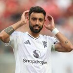 Bruno Fernandes strelil oba góly v 2-1 víťazstve Man United proti West Ham v New Jersey