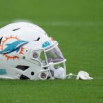 Bývalá hviezda NFL tvrdí, že vedenie delfínov je „vystrašené“ pre vlastných hráčov tímu