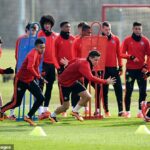 Bývalý muž United Star Memphis Depay vynechal výcvik uprostred neplatených bonusov.
