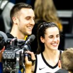 Caitlin Clark kladie priateľovi sladkú správu