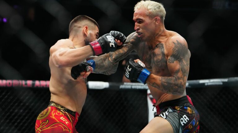 Charles Oliveira dabuje svoj Topuria „najsilnejší hitter“ po strate UFC 317