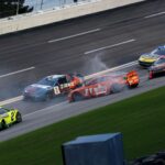 Chase Briscoe (L) a Noah Gragson, pred sériou 400 pohárov NASCAR Quaker 400 Cupu na Echo Park Speedway. Zdroj: Getty