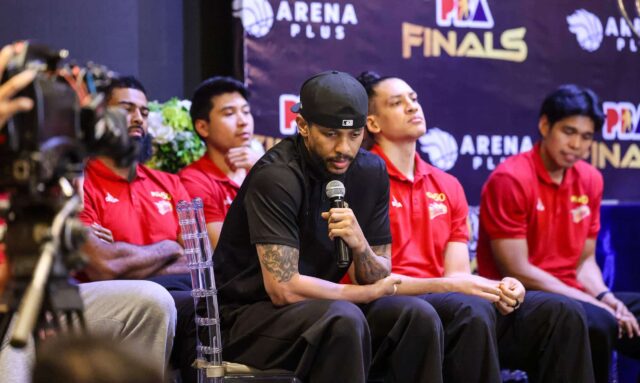 Strážca San Miguel Bemen Chris Ross počas tlačovej konferencie PBA Filipino Cupu s TNT Tropang 5G.