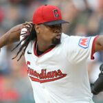 Cleveland džbán poškriabanej čiary, zatiaľ čo MLB začína výskum
