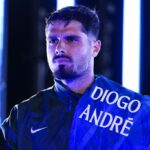 Čo urobil Pedro Neto predtým, ako sa zrazí Chelsea vs Palmeiras pri vyslaní pocty Diogo Jota