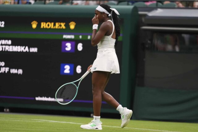 Spojené štáty americké Coco Gauff reaguje počas svojej prvej ženskej párty proti Ukrajinskej Dayane Yastremskej na majstrovstvách tenisu vo Wimbledone v Londýne v utorok 1. júla 2025.