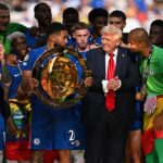 Cole Palmer bol zmätený, keď sa americký prezident Donald Trump pripojil k ich trofejám