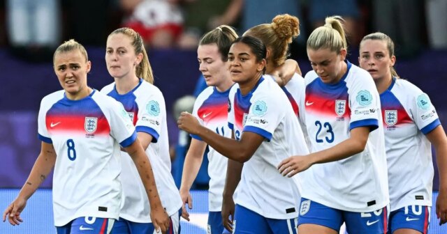 Comment Sarina Wiegman a trouvé la `` réaction parfaite '' comme l'Angleterre a un décollage de l'Euro 2025
