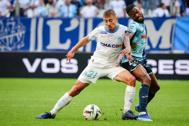 Como Open Talks s Marseille záložník Valentin Rongier

