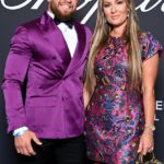 Conor McGregor a jeho snúbenica Dee Devlin (na obrázku 2022) budú pokračovať v pripojenej prednej strane