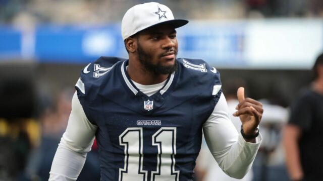 Cowboy Micah Parsons podáva správy do tábora uprostred neregulovanej zmluvy


