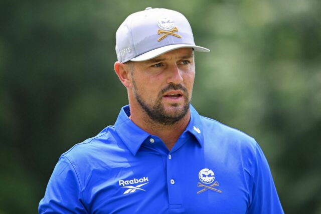 Crushers GC z neho robí veselé obvinenie z Brysona DeChambeaua pred golfom Liv Andalucia Golf


