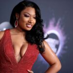 DJ Akademiks hovorí, že ho citoval ROC Nation na požiadavku Megan Thee Stalliona proti Miragro Gramz
