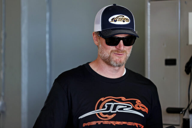 Dale Earnhardt Jr. Prípad na výzvu 1 000 000 dolárov 1 000 000 dolárov v sezóne 

