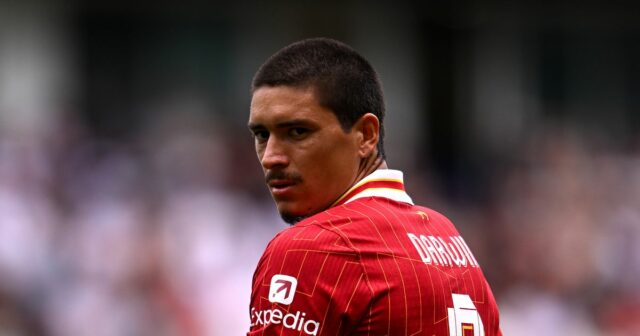 Darwin Nunez vidí Liverpoolovu výstupnú cestu oficiálne upchanú uprostred rokovaní o prevode Huga Ekitike

